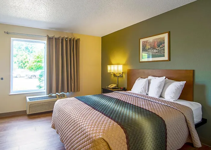 Hotel Hometowne Chicago - Waukegan